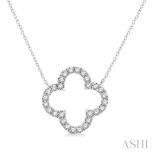 1/2 Ctw Clover Round Cut Diamond Necklace in 14K White Gold