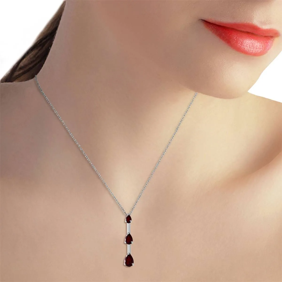 1.71 Carat 14K Solid White Gold Necklace Natural Garnet