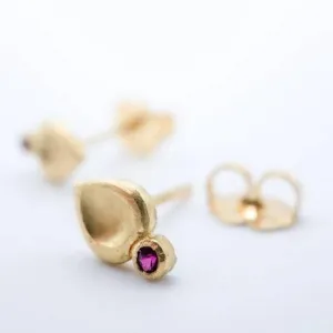 18k Gold Teardrop Studs with Ruby