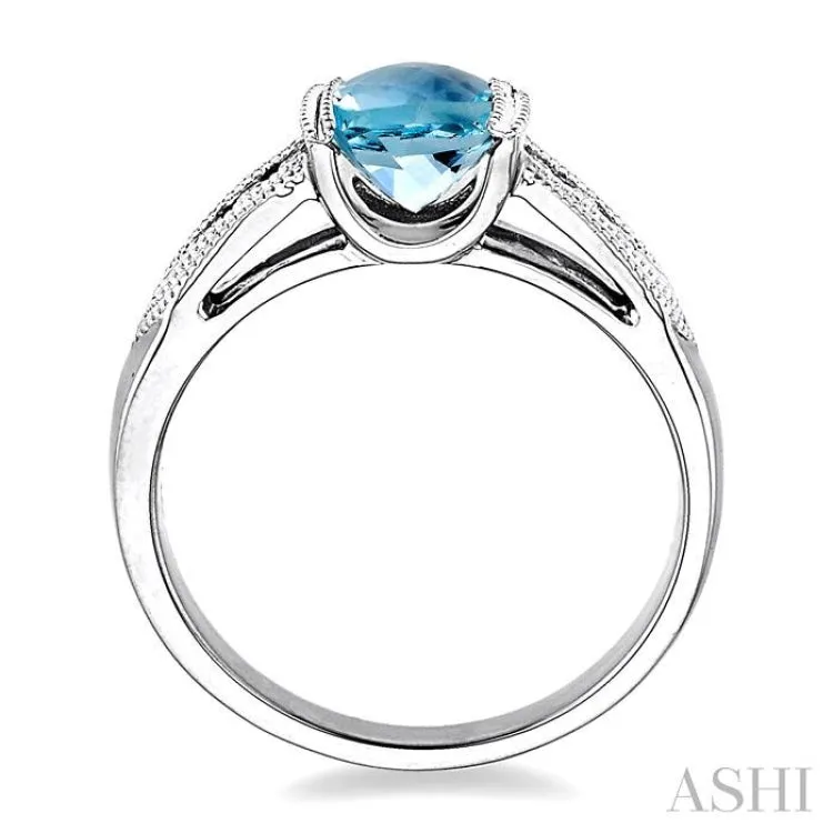 8x6 MM Oval Shape Aquamarine and 1/10 Ctw Diamond Ring in 14K White Gold