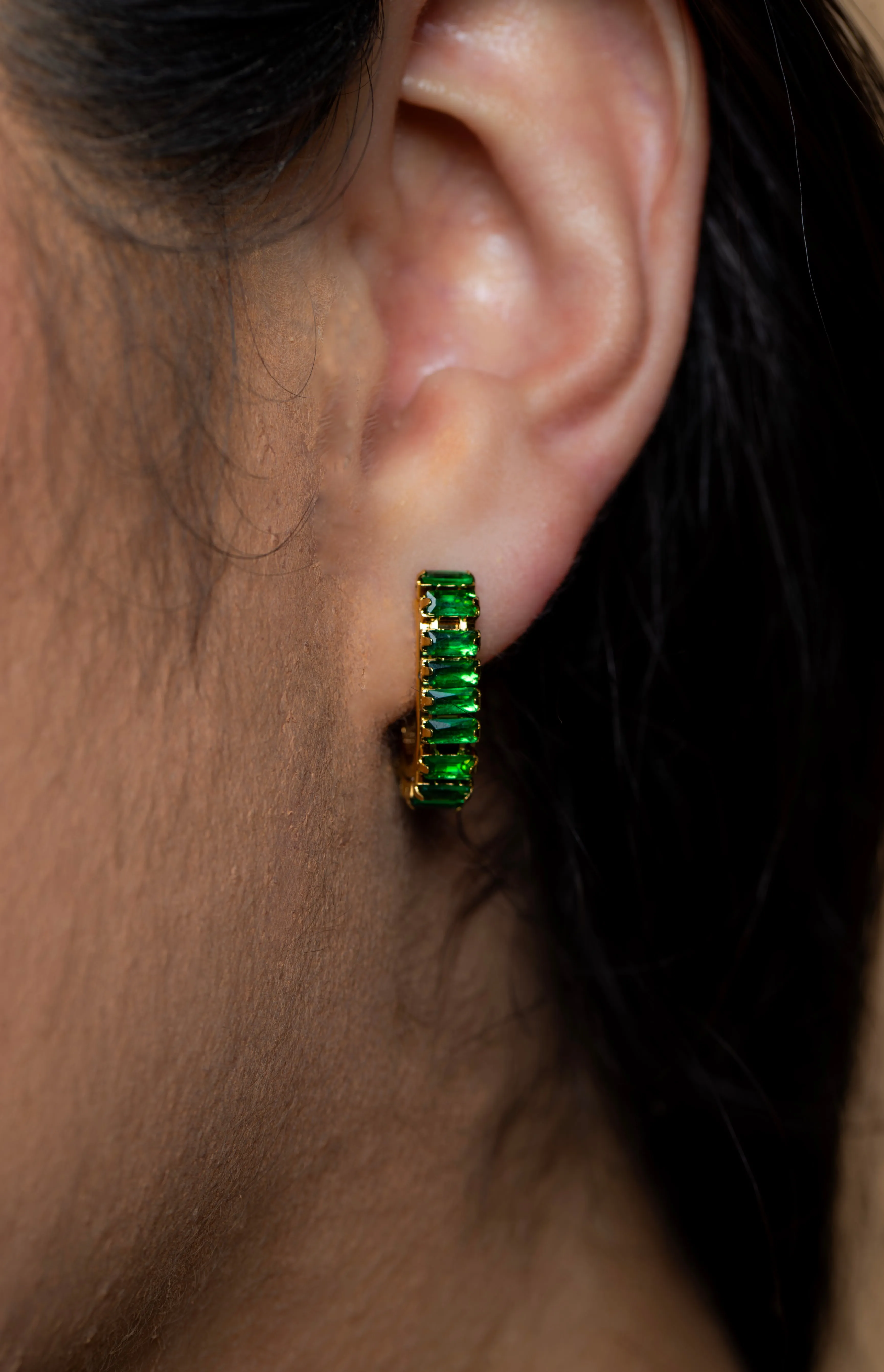 Aliana Geo Earrings In Emerald Green