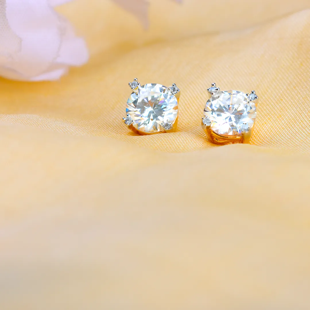 Fine Golden Zircon Earrings.