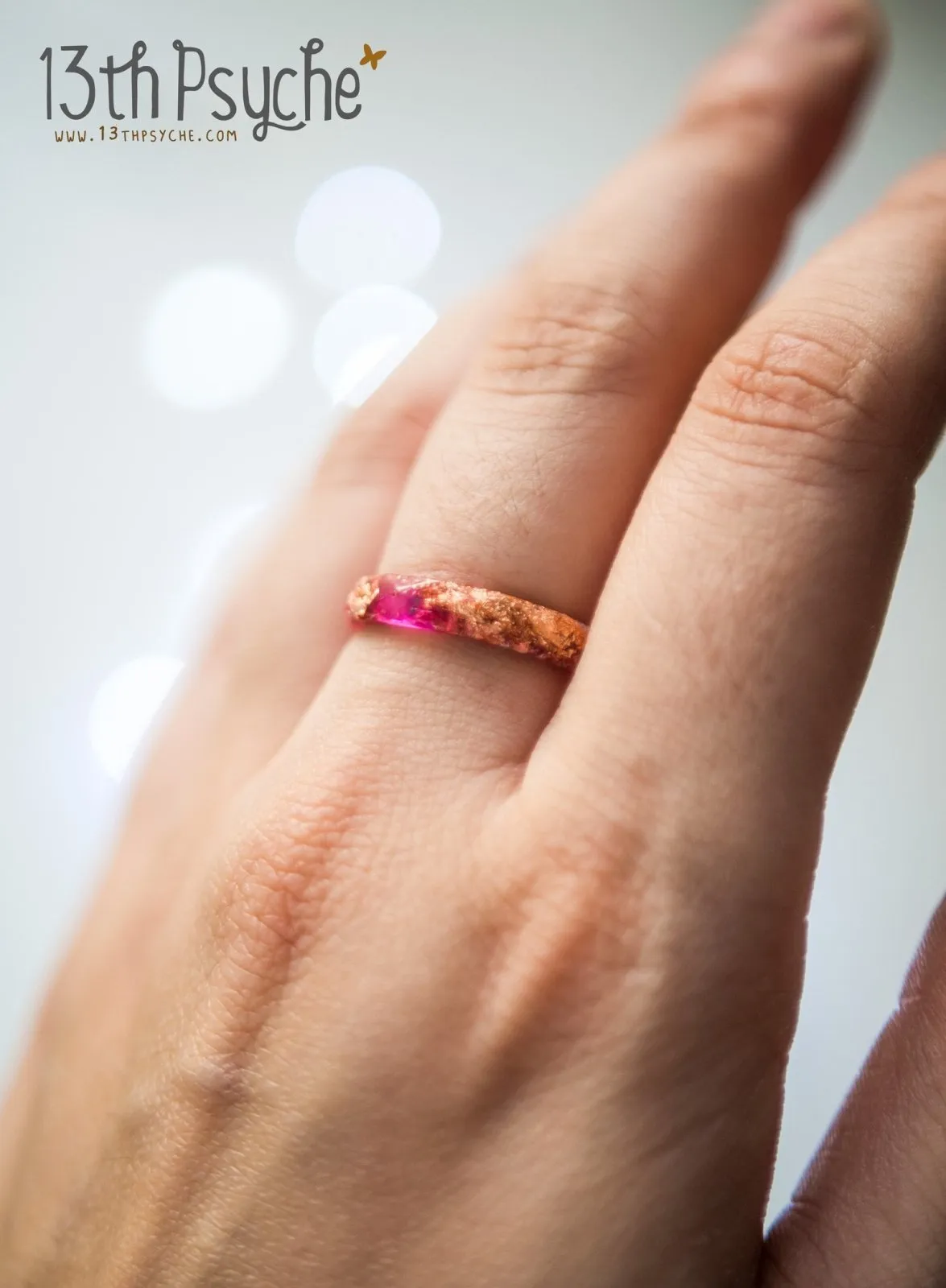 Fuschia and rose gold flakes faceted resin ring