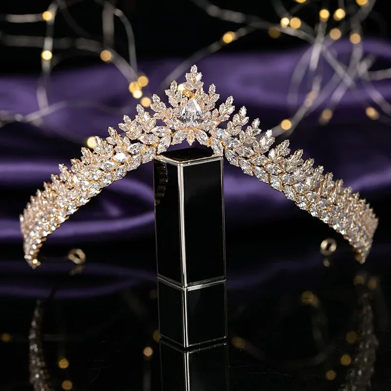 Gorgeous Shiny Bridal Crown Tiaras