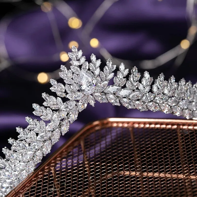 Gorgeous Shiny Bridal Crown Tiaras