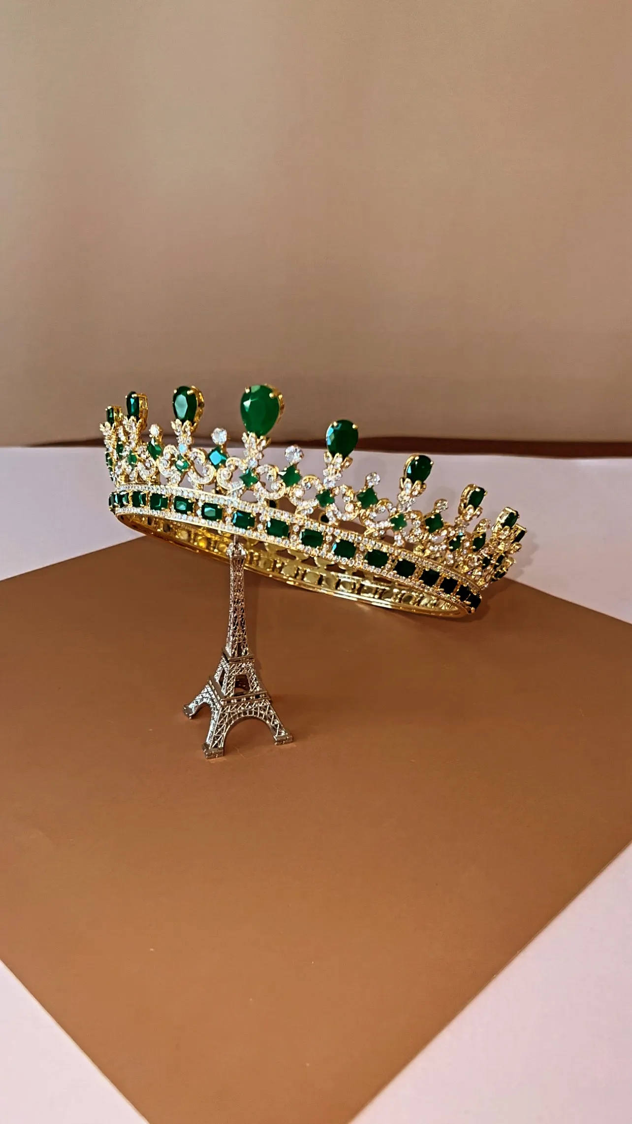 MAJESTIC EMERALD Green Swarovski Most Luxurious Royal Crown