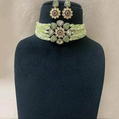 Small Pearls Choker And Earring Set