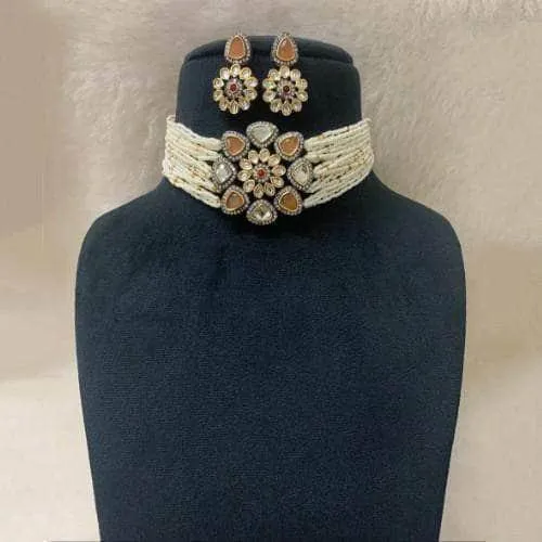 Small Pearls Choker And Earring Set