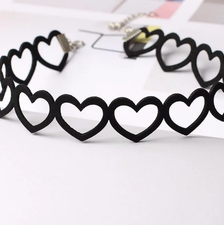 Velvet Heart Choker