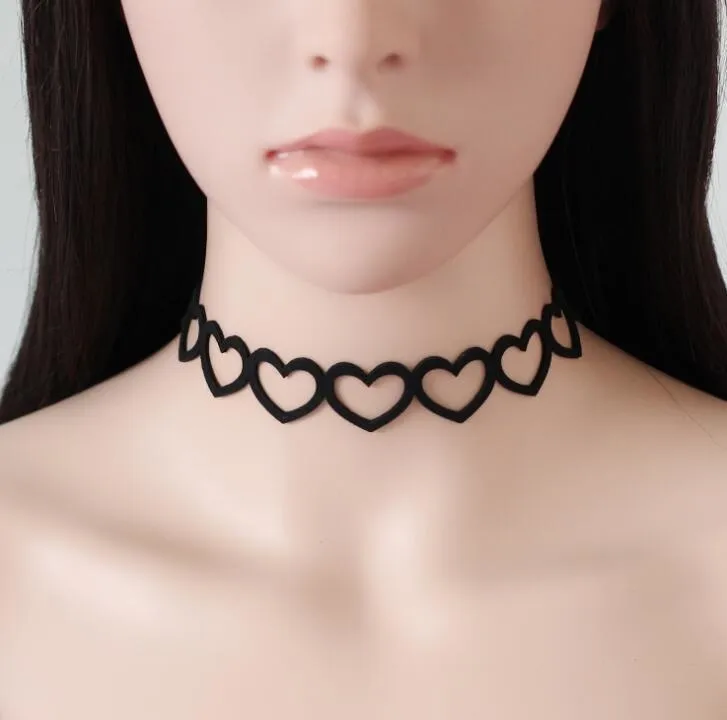 Velvet Heart Choker