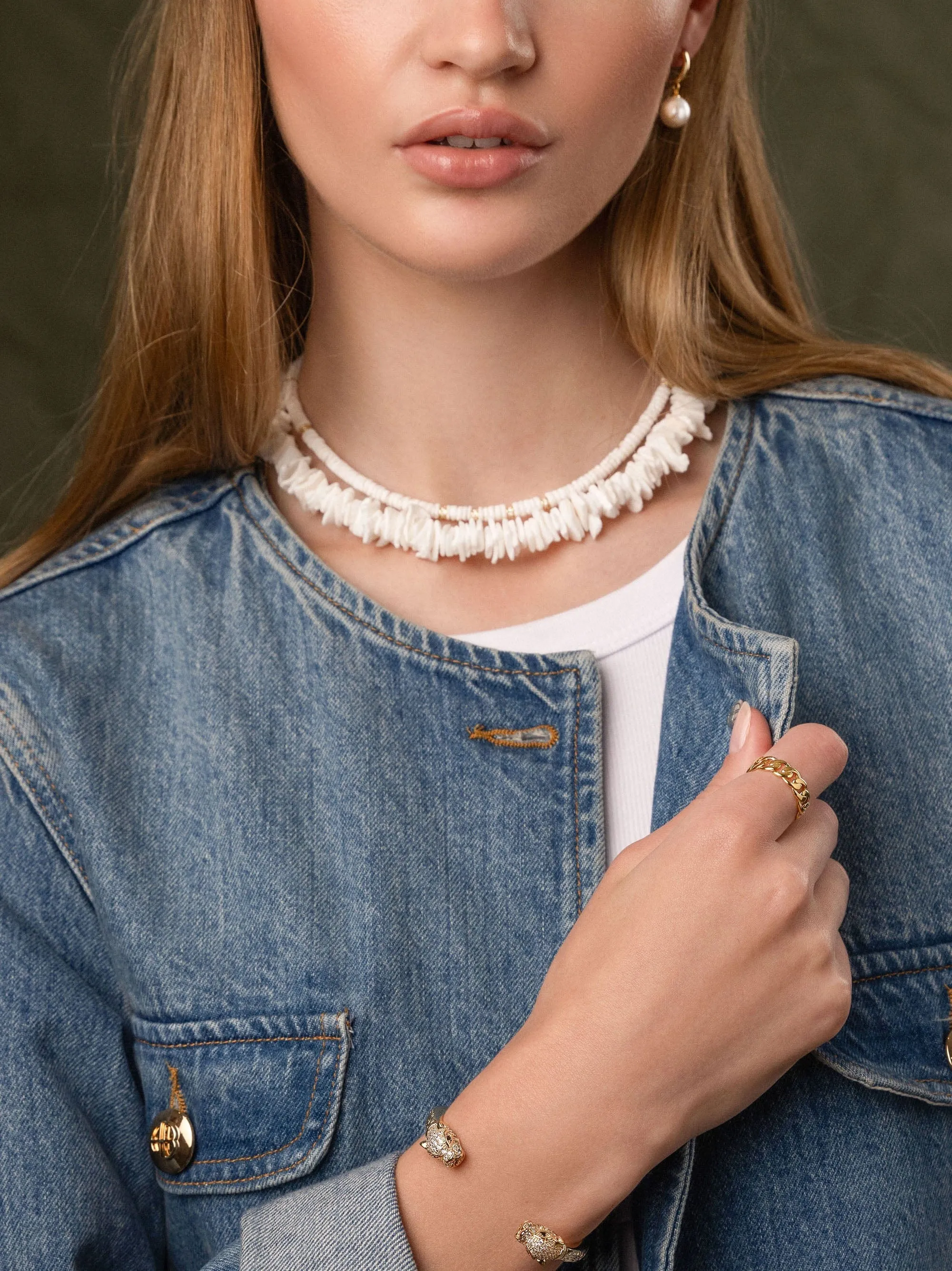 Women's White Puka Shell Necklace